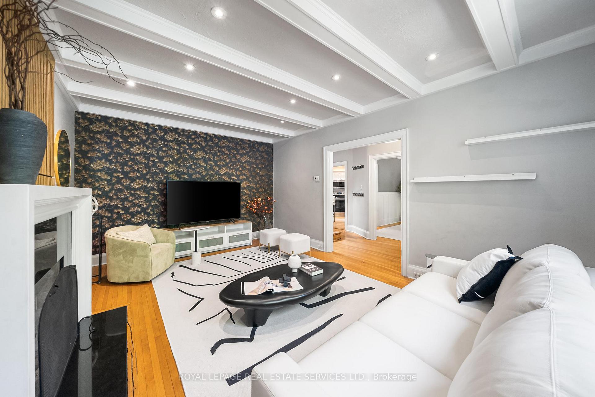 Photo 7 of 202 Dinnick Crescent, Toronto, Lawrence Park South — HOMEH