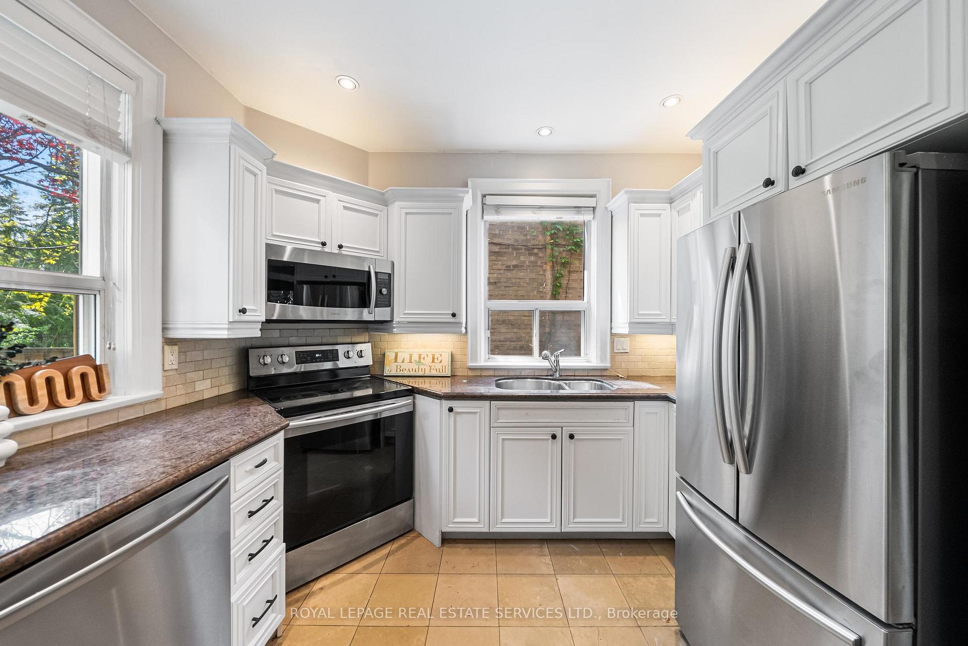 Photo 13 of 202 Dinnick Crescent, Toronto, Lawrence Park South — HOMEH