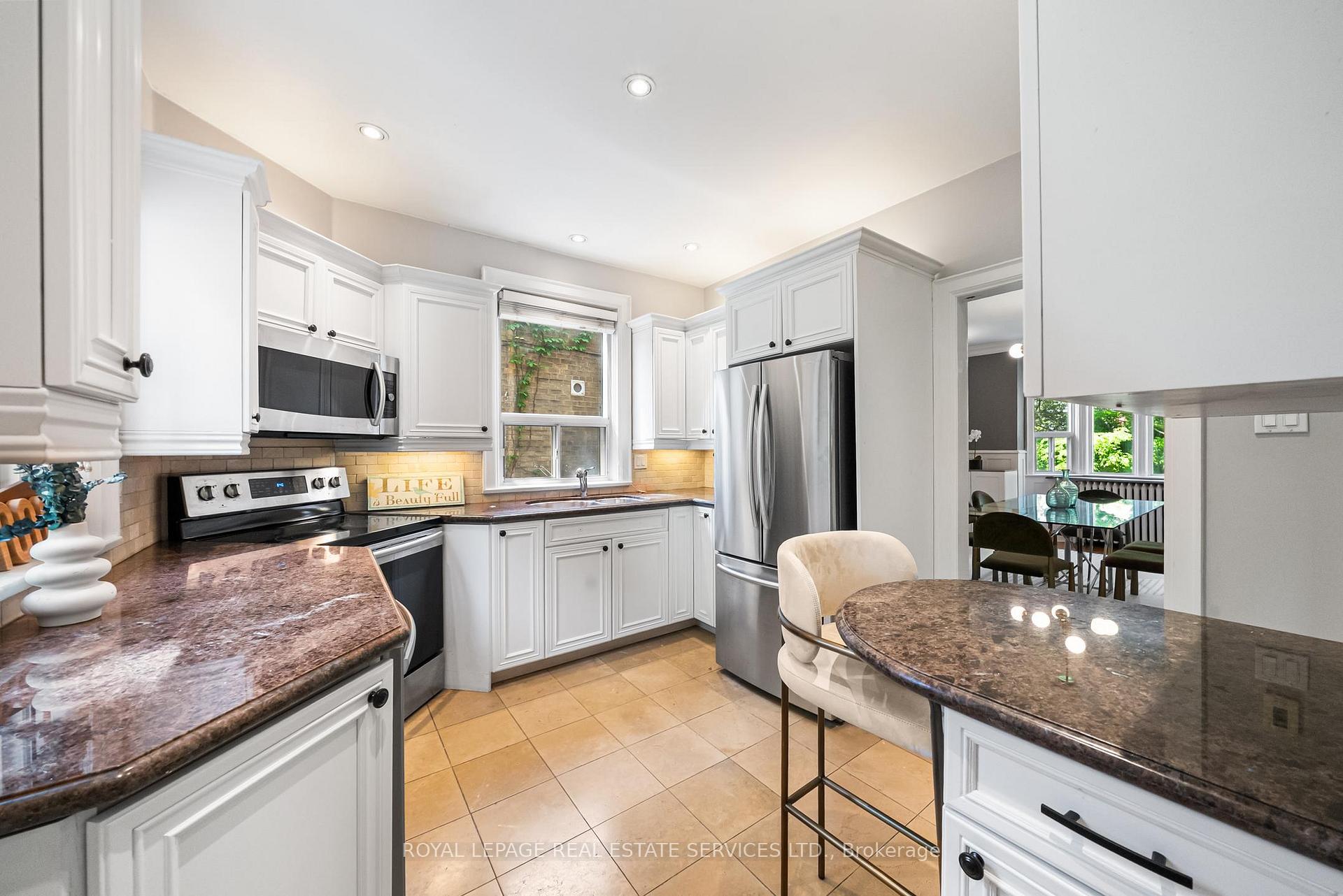 Photo 15 of 202 Dinnick Crescent, Toronto, Lawrence Park South — HOMEH