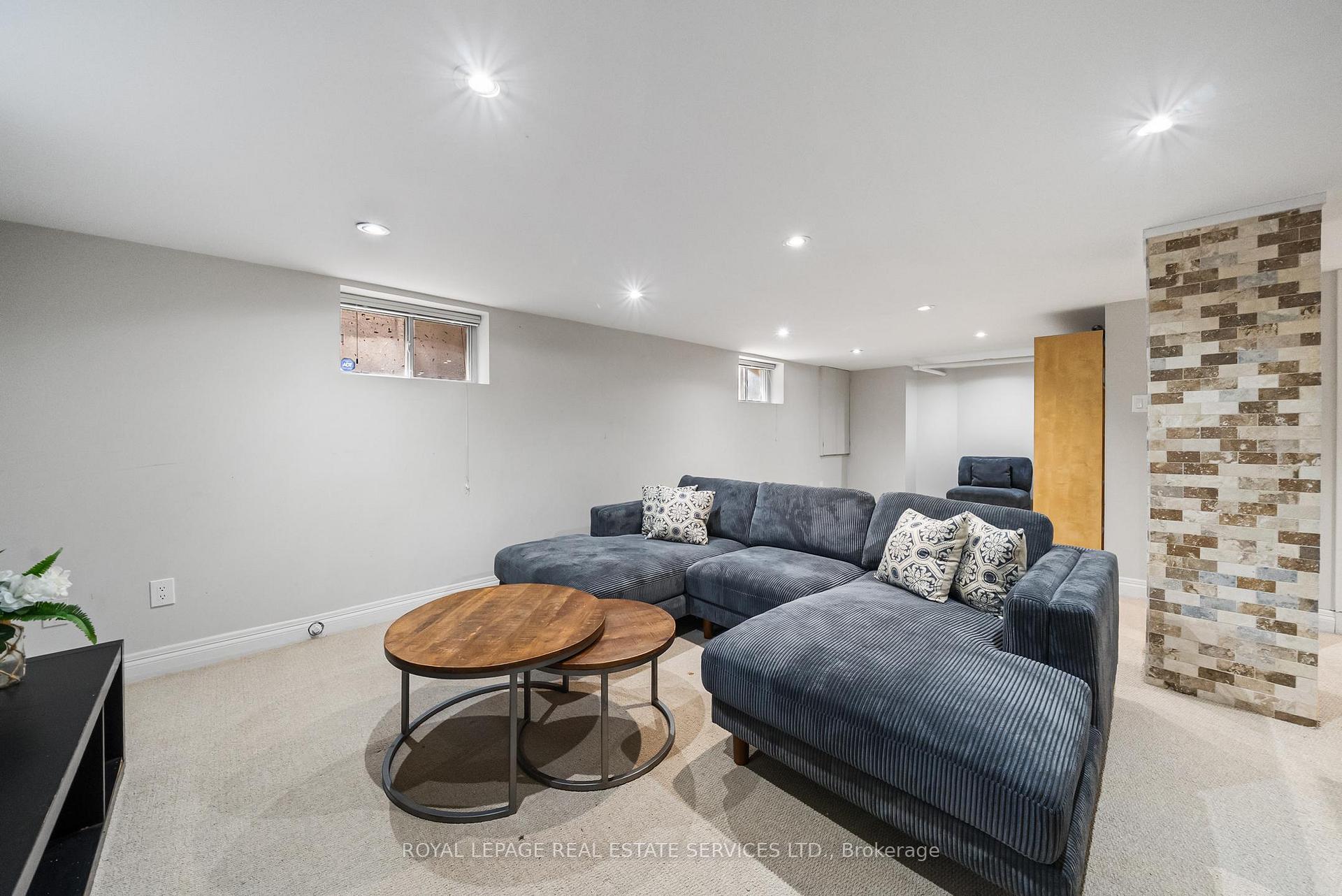 Photo 32 of 202 Dinnick Crescent, Toronto, Lawrence Park South — HOMEH