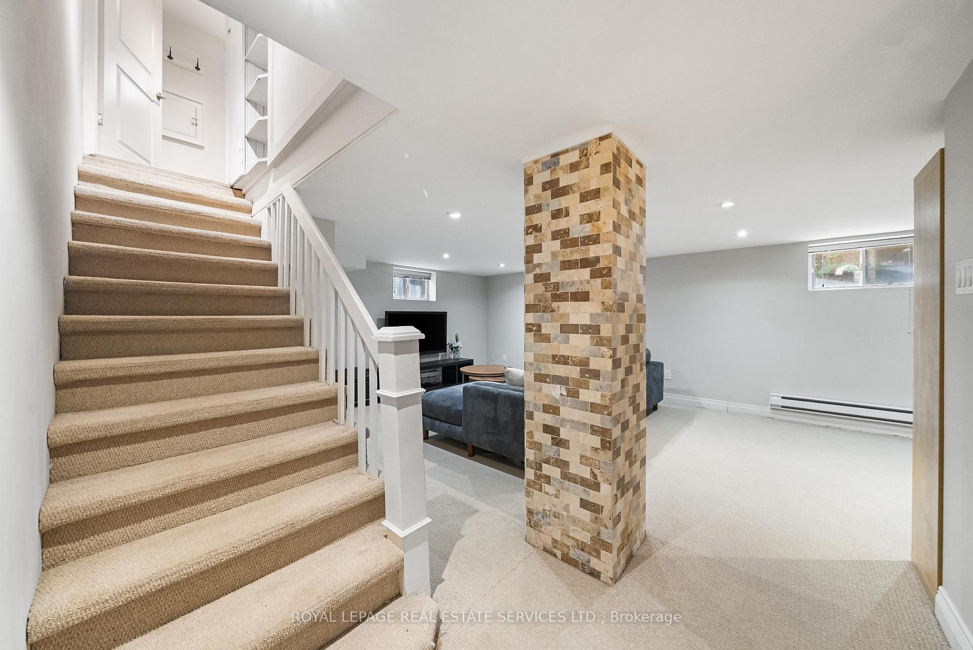 Photo 34 of 202 Dinnick Crescent, Toronto, Lawrence Park South — HOMEH