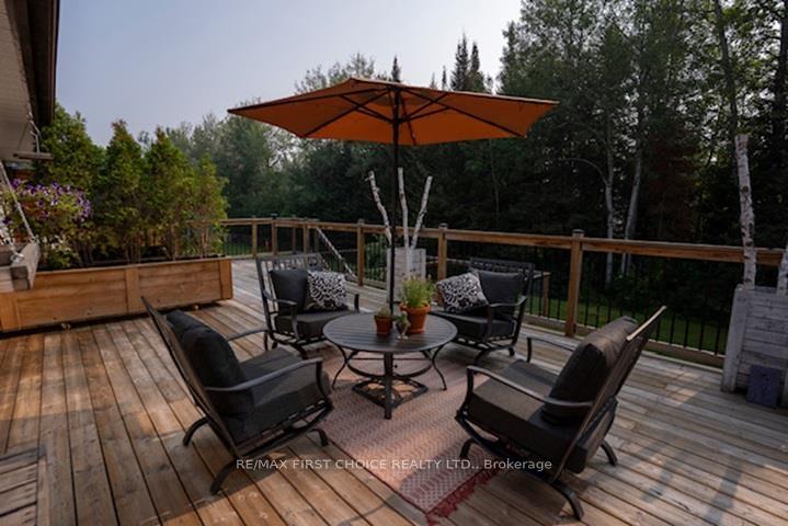 Photo 5 of 2060 Glenoah Avenue, Thunder Bay, Rosslyn Road — HOMEH