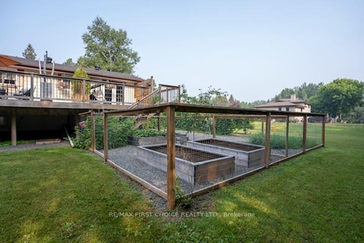 Photo 7 of 2060 Glenoah Avenue, Thunder Bay, Rosslyn Road — HOMEH