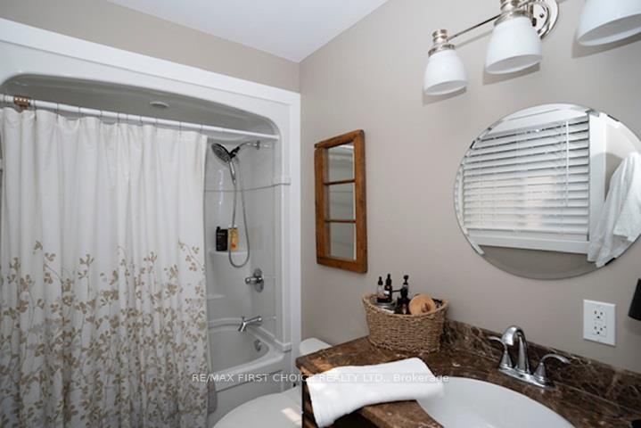 Photo 17 of 2060 Glenoah Avenue, Thunder Bay, Rosslyn Road — HOMEH