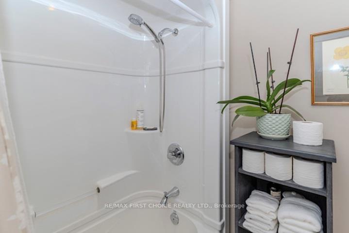 Photo 27 of 2060 Glenoah Avenue, Thunder Bay, Rosslyn Road — HOMEH