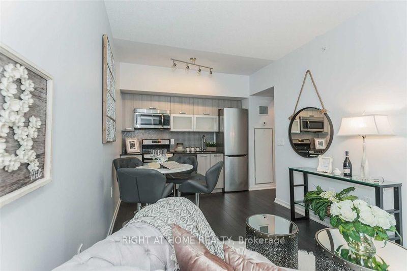 Photo 4 of Unit 812W, 36 Lisgar Street, Toronto, Little Portugal — HOMEH
