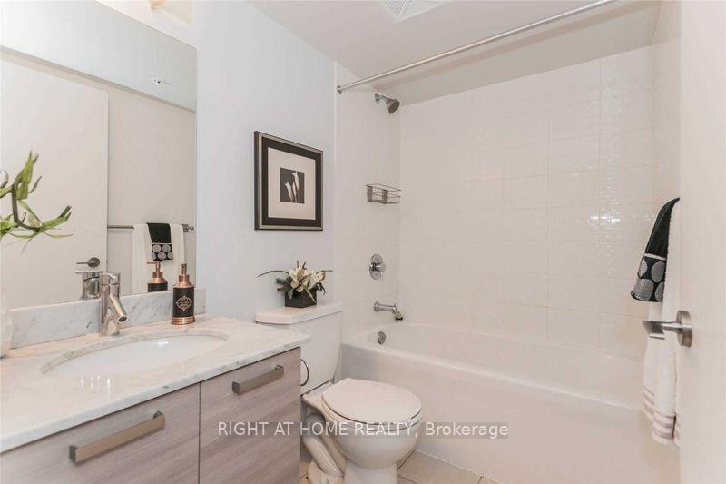 Photo 11 of Unit 812W, 36 Lisgar Street, Toronto, Little Portugal — HOMEH