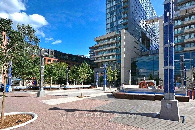 Photo 13 of Unit 812W, 36 Lisgar Street, Toronto, Little Portugal — HOMEH