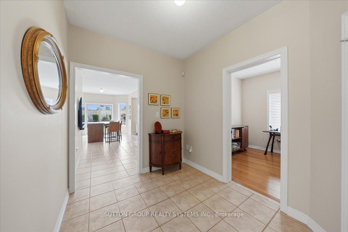 Photo 14 of 1382 Avon Drive, Mississauga, Meadowvale Village — HOMEH