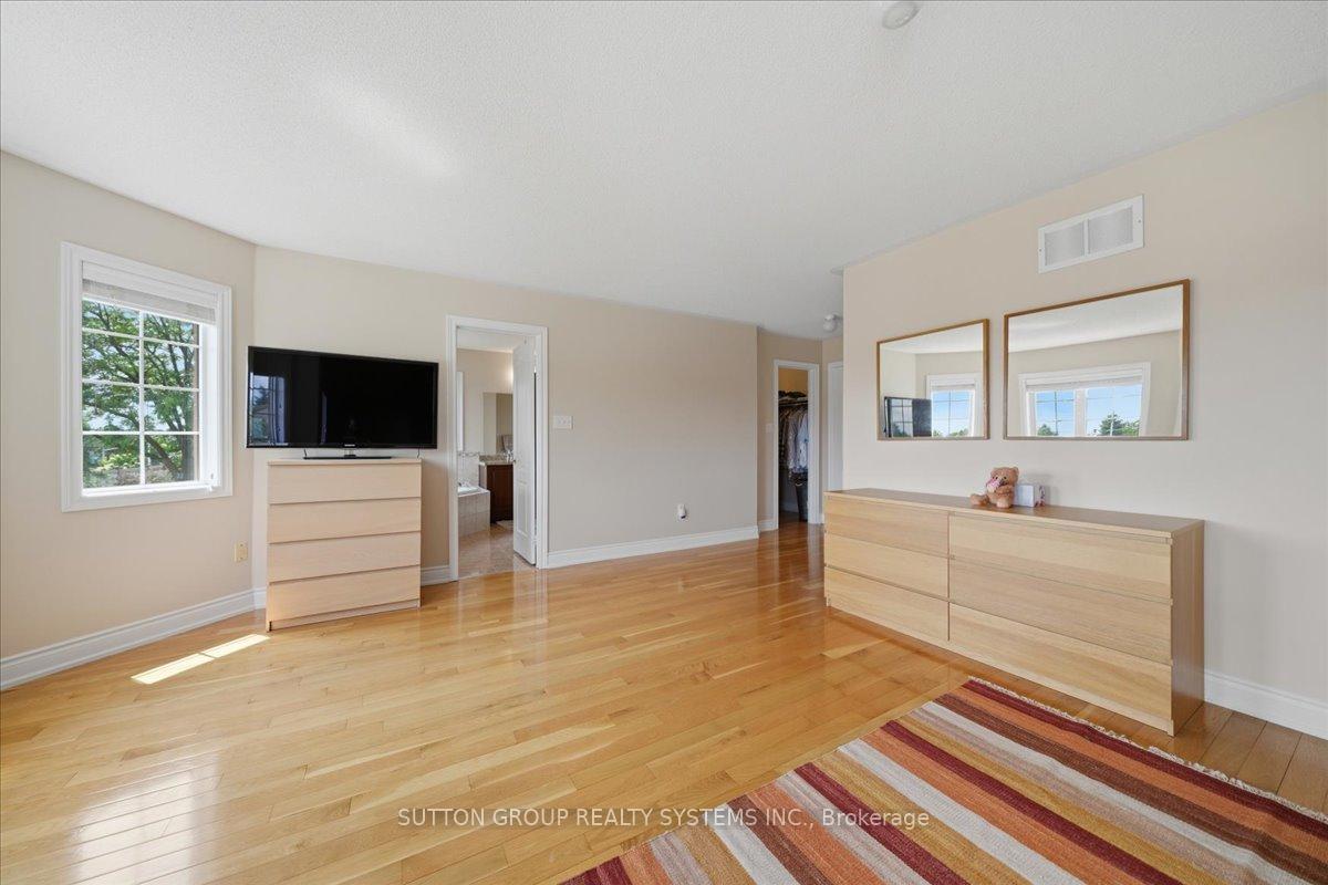 Photo 23 of 1382 Avon Drive, Mississauga, Meadowvale Village — HOMEH