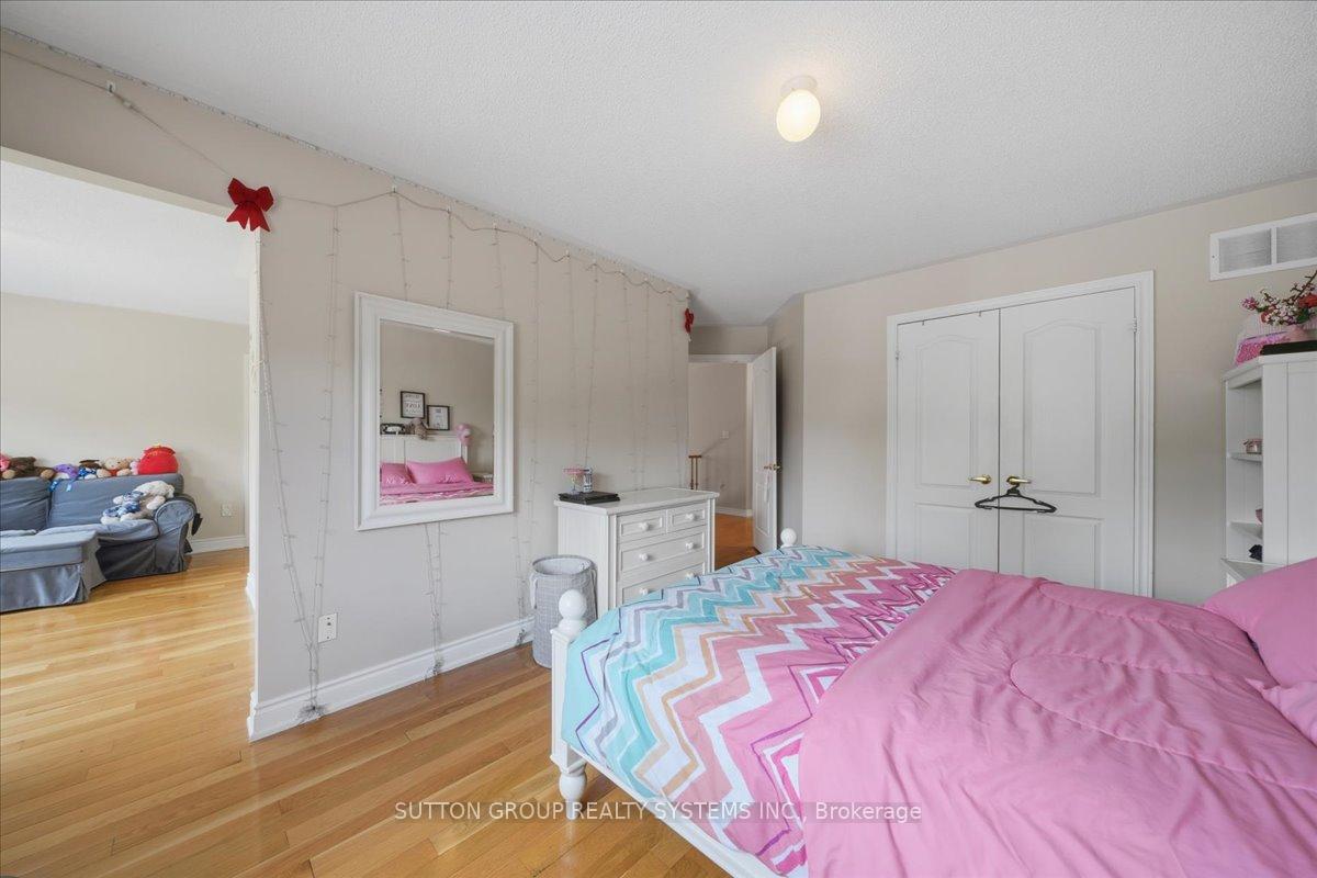 Photo 29 of 1382 Avon Drive, Mississauga, Meadowvale Village — HOMEH