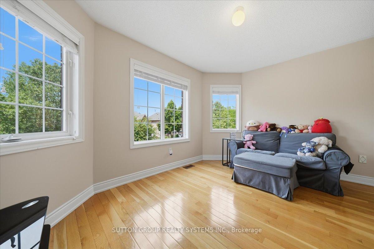 Photo 30 of 1382 Avon Drive, Mississauga, Meadowvale Village — HOMEH