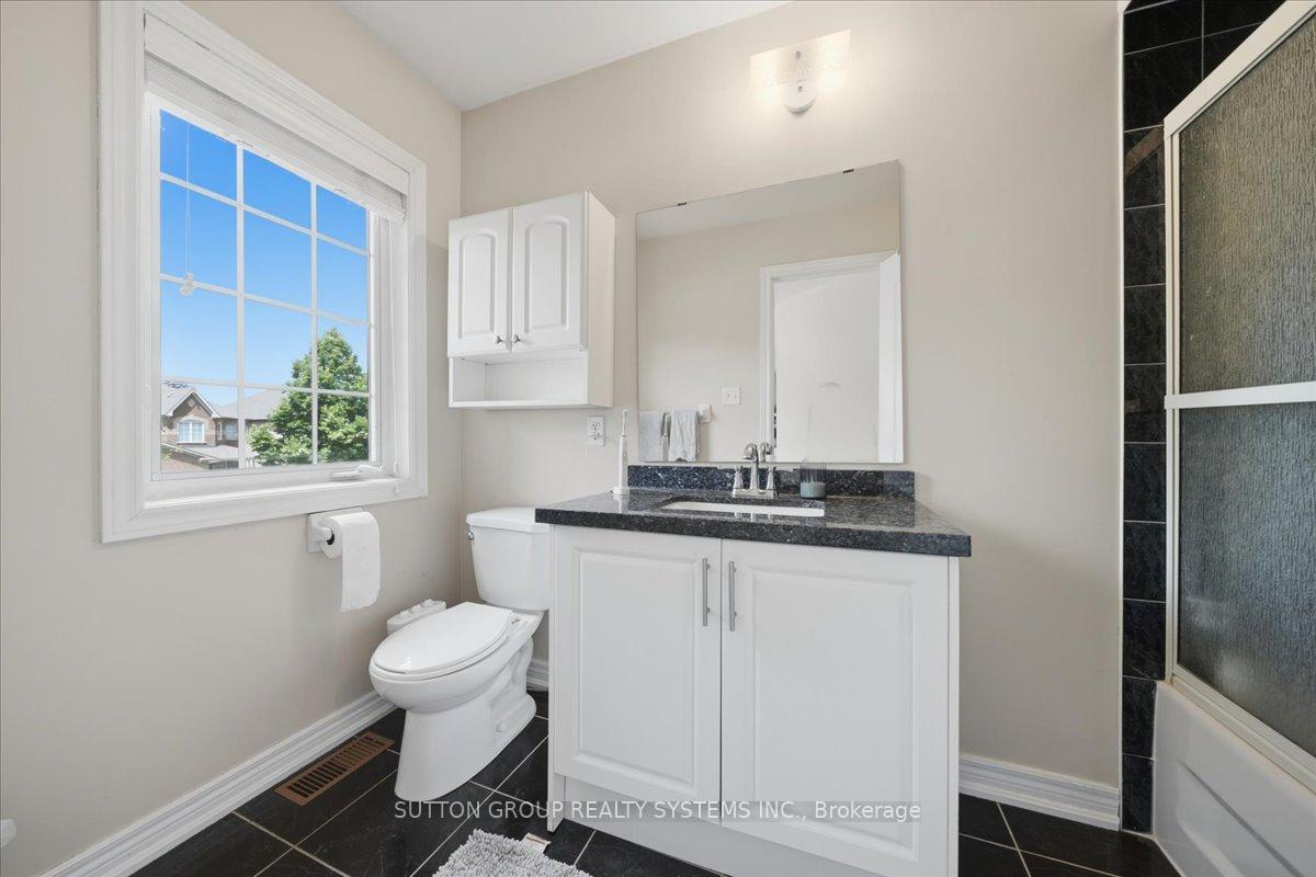 Photo 31 of 1382 Avon Drive, Mississauga, Meadowvale Village — HOMEH