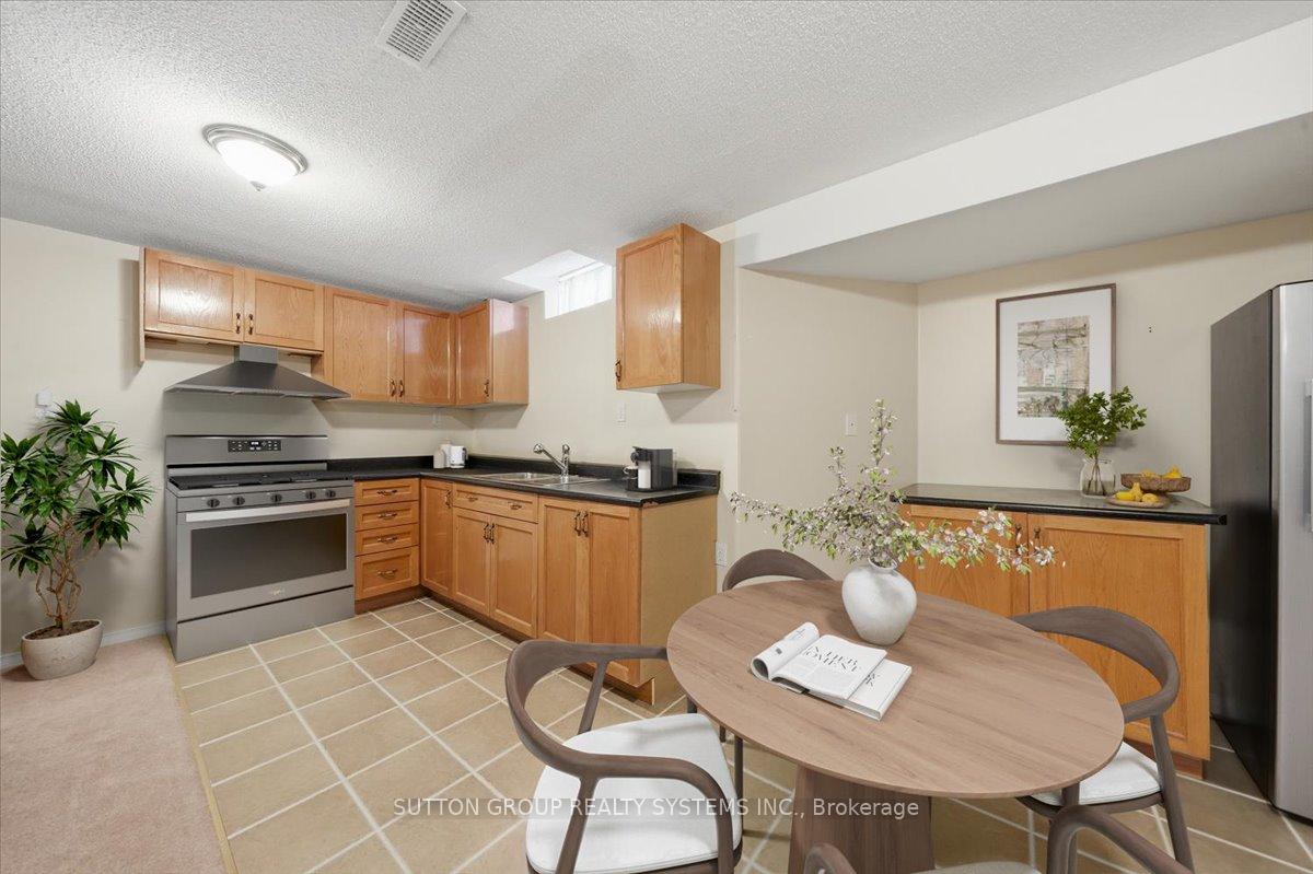 Photo 36 of 1382 Avon Drive, Mississauga, Meadowvale Village — HOMEH
