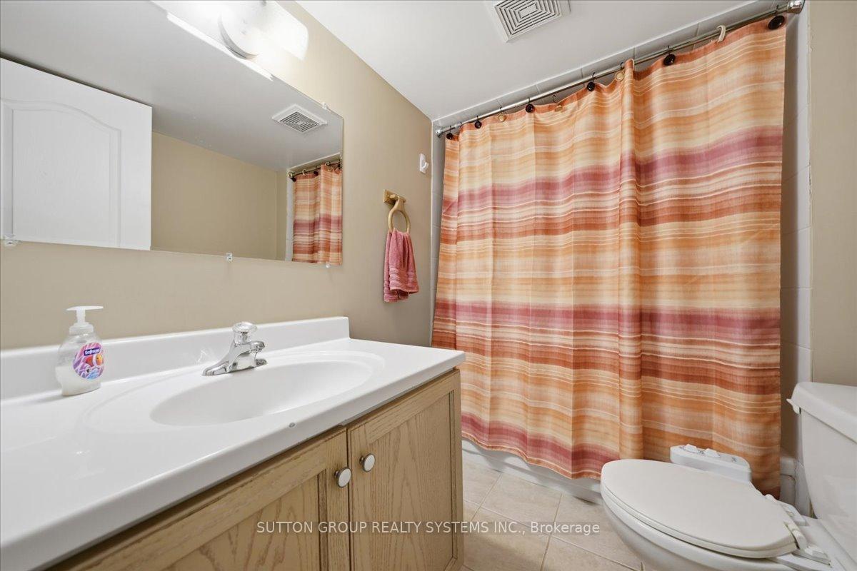 Photo 38 of 1382 Avon Drive, Mississauga, Meadowvale Village — HOMEH