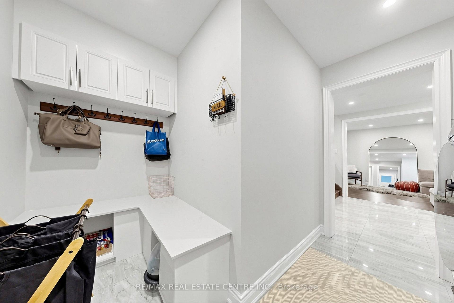 Photo 15 of 33 Blackmere Circle, Brampton, Fletcher's Creek South — HOMEH