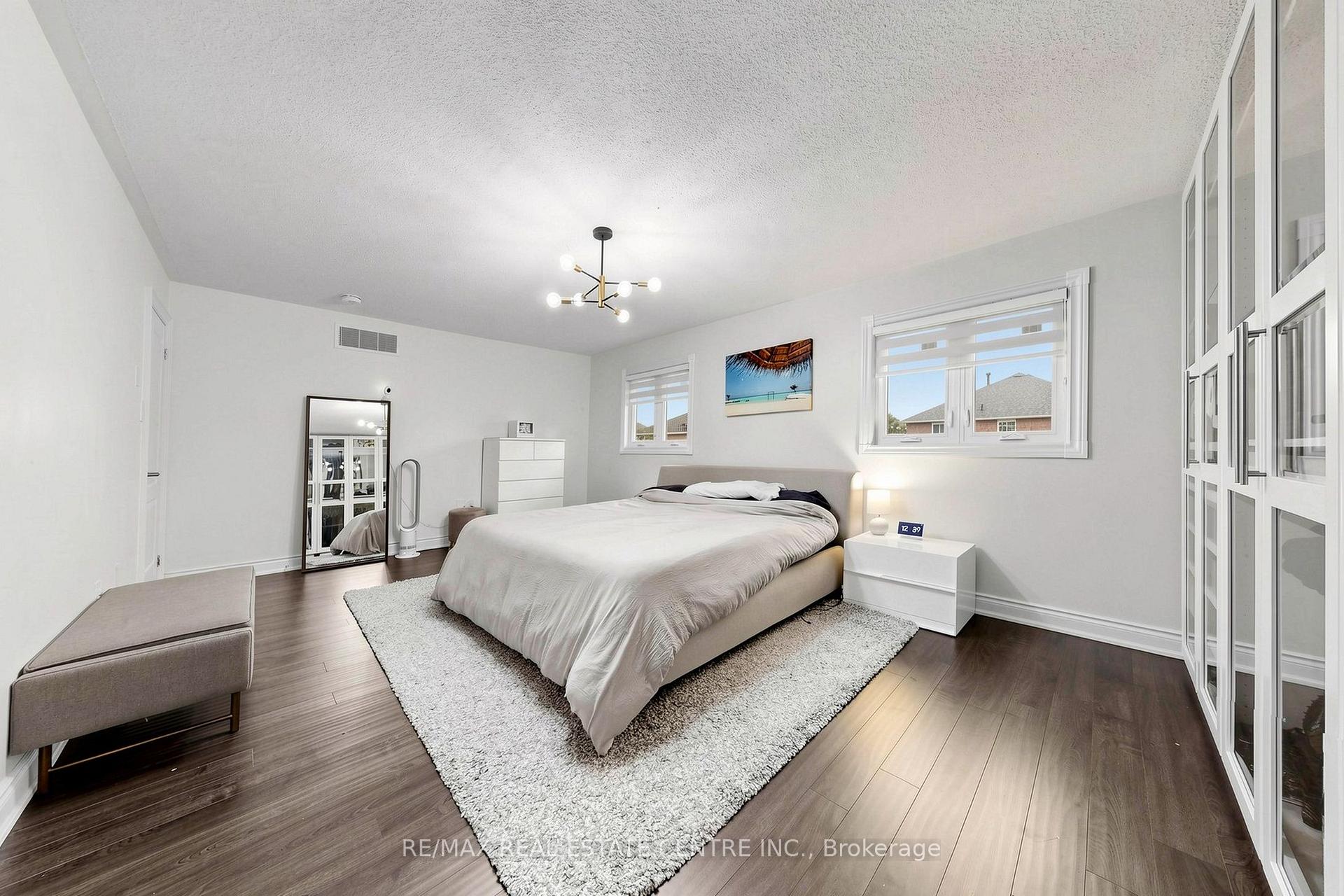 Photo 20 of 33 Blackmere Circle, Brampton, Fletcher's Creek South — HOMEH