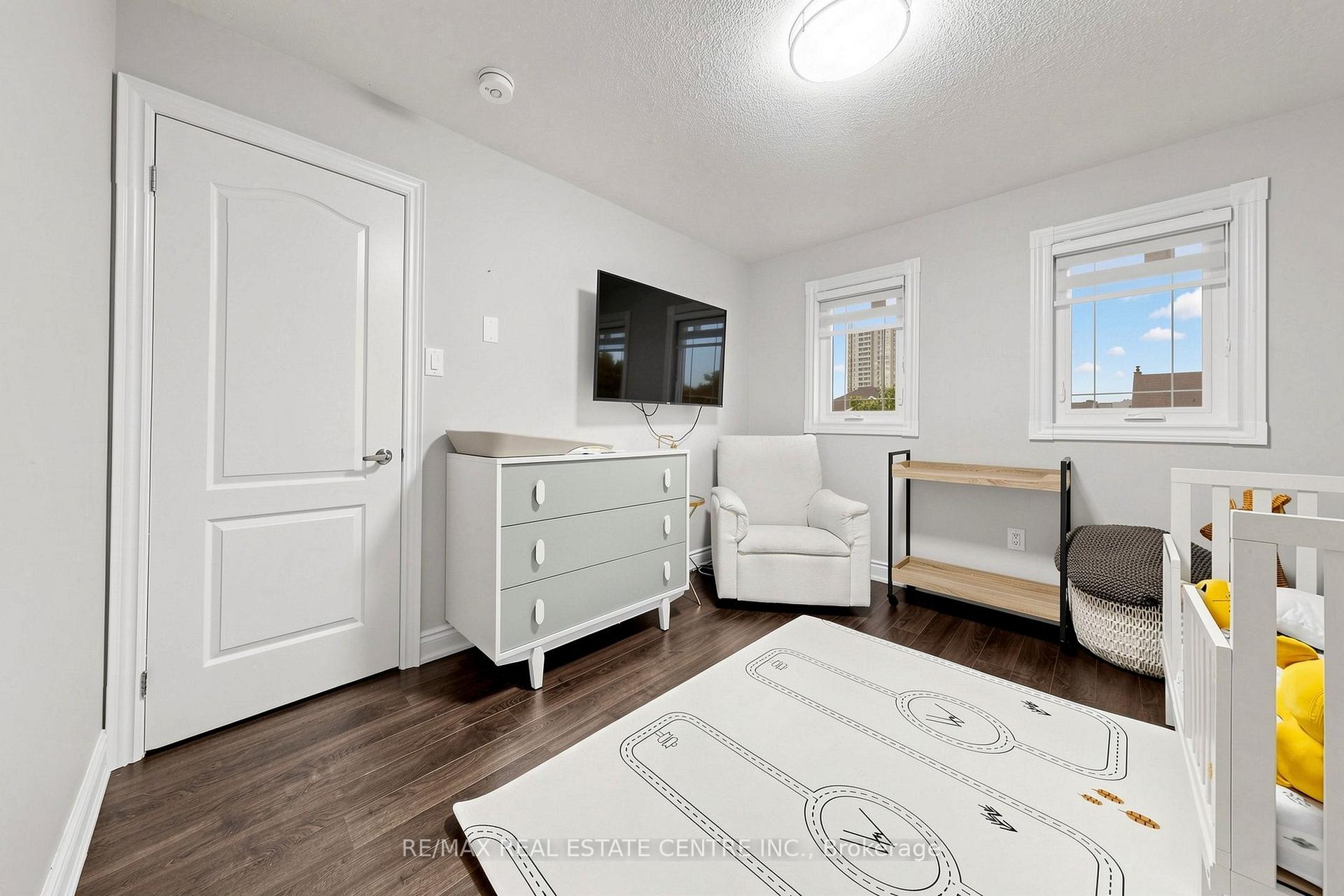 Photo 29 of 33 Blackmere Circle, Brampton, Fletcher's Creek South — HOMEH