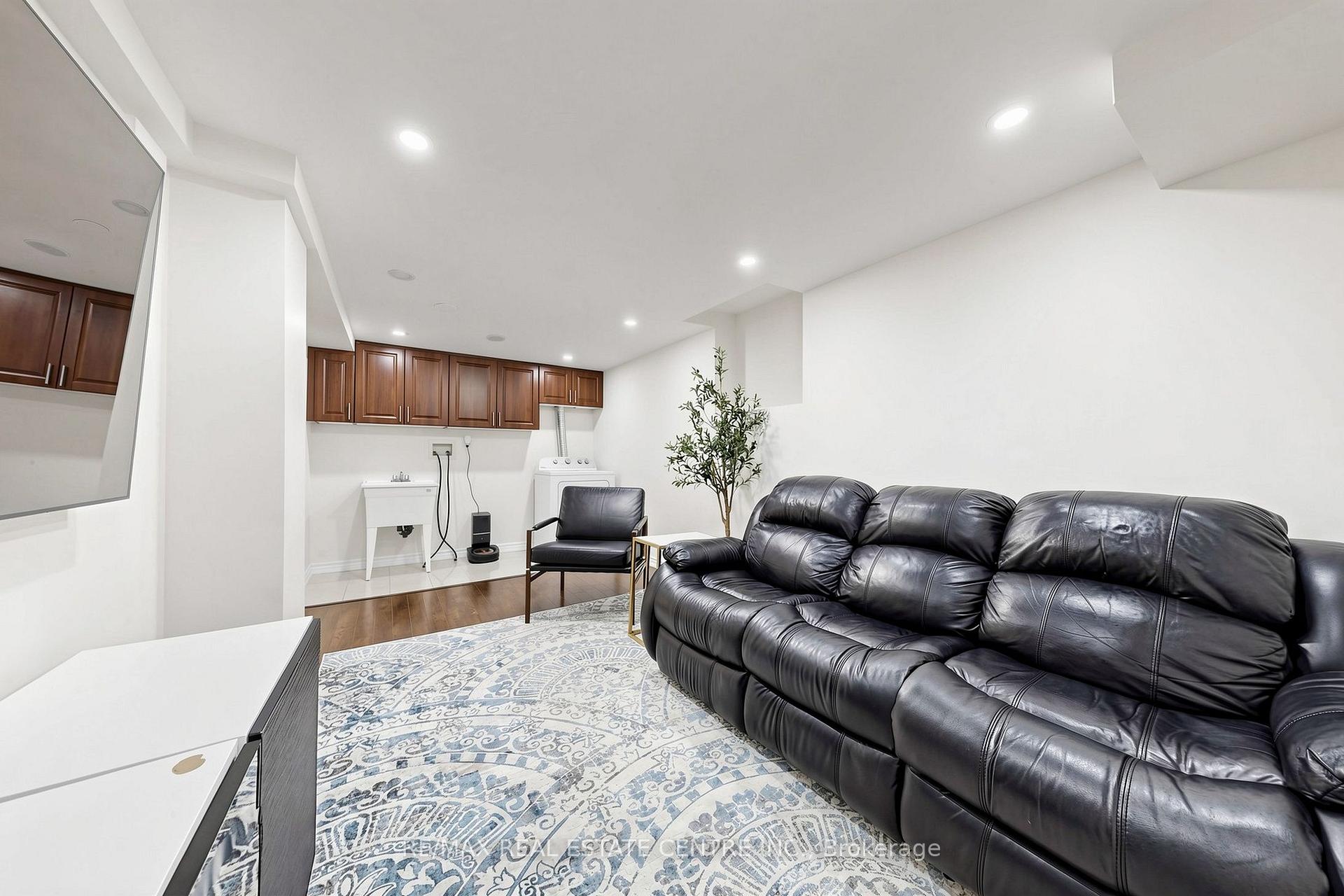 Photo 36 of 33 Blackmere Circle, Brampton, Fletcher's Creek South — HOMEH