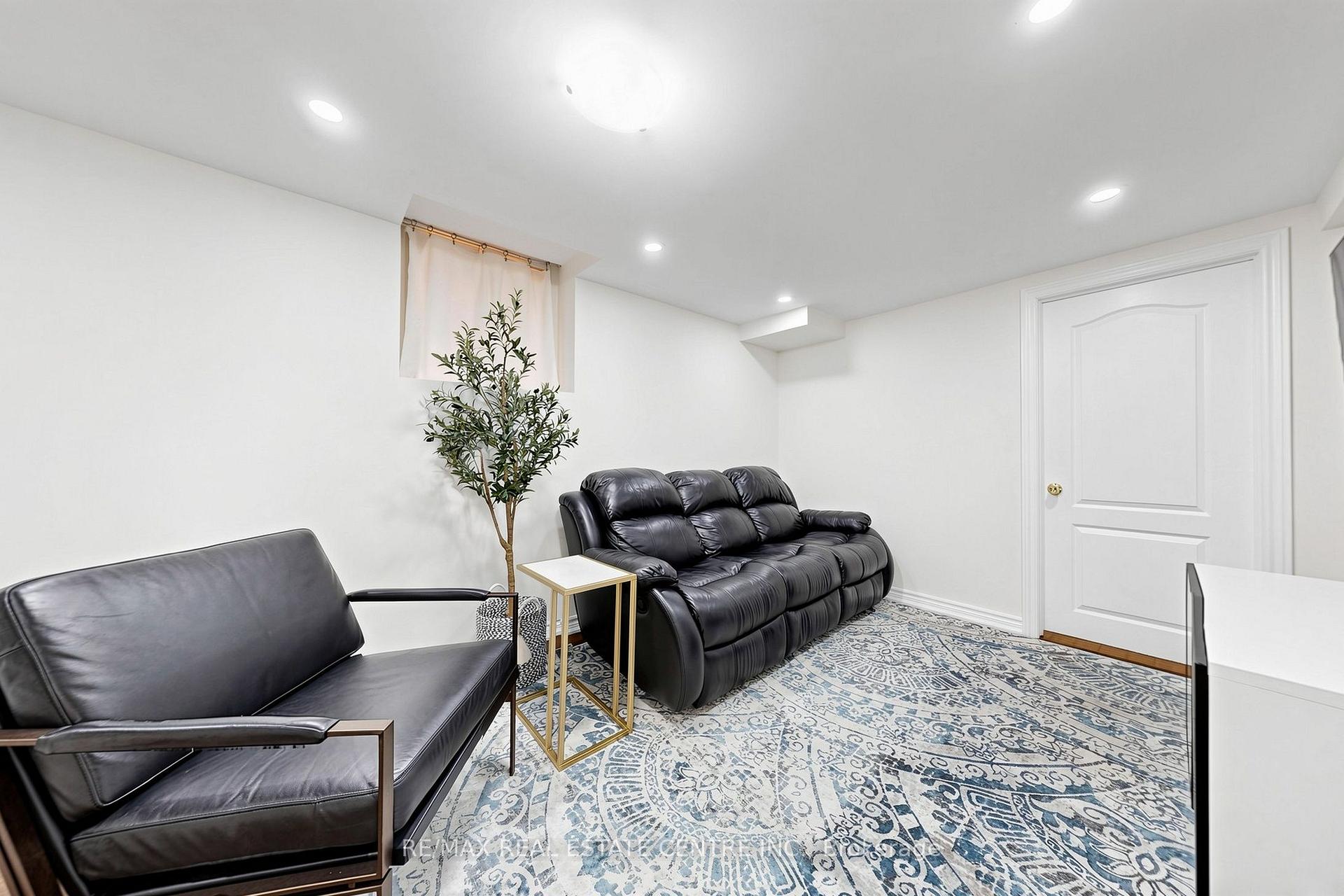 Photo 37 of 33 Blackmere Circle, Brampton, Fletcher's Creek South — HOMEH
