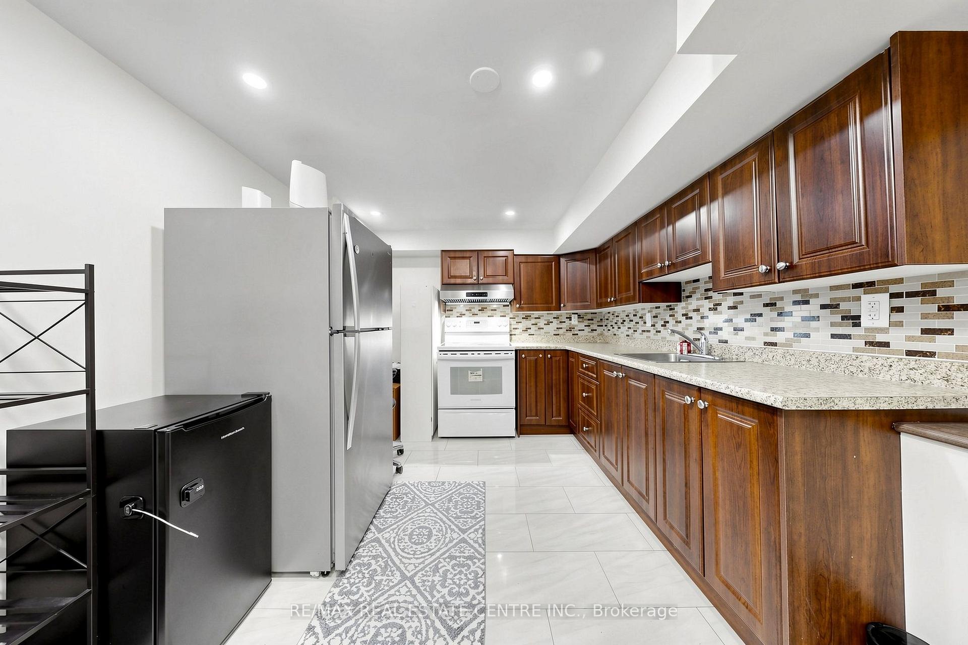Photo 39 of 33 Blackmere Circle, Brampton, Fletcher's Creek South — HOMEH