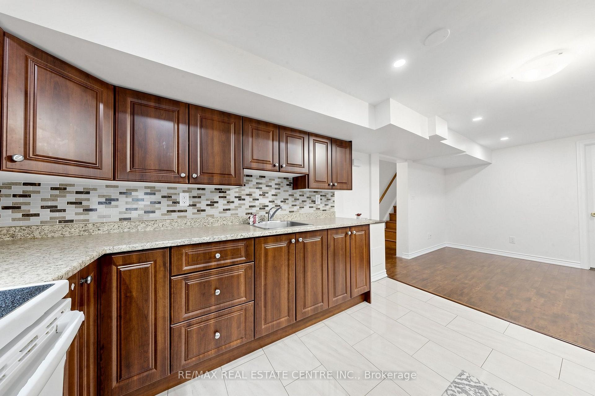 Photo 40 of 33 Blackmere Circle, Brampton, Fletcher's Creek South — HOMEH
