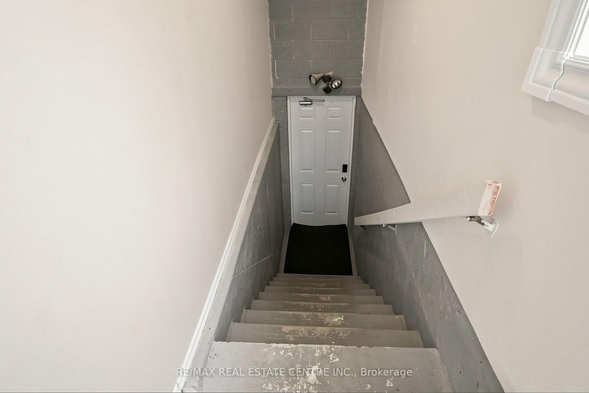 Photo 44 of 33 Blackmere Circle, Brampton, Fletcher's Creek South — HOMEH