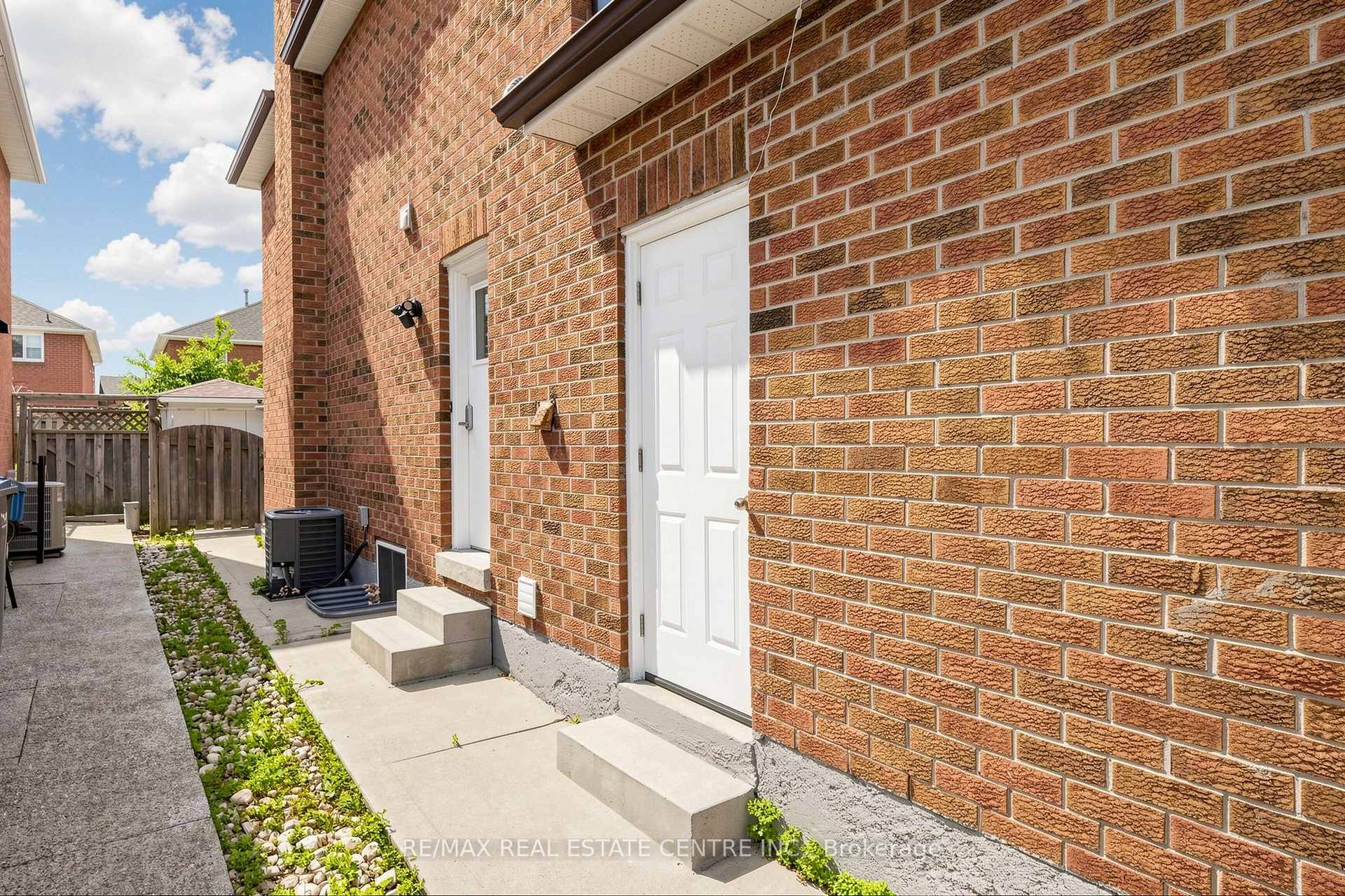Photo 50 of 33 Blackmere Circle, Brampton, Fletcher's Creek South — HOMEH