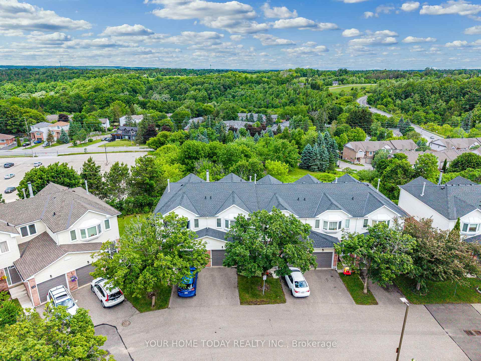 Photo 2 of 29 Corey Circle, Halton Hills, Georgetown — HOMEH