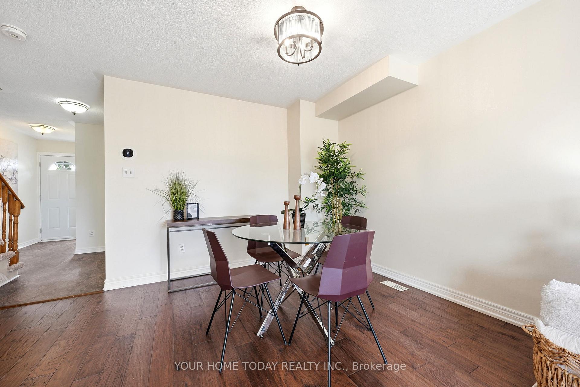 Photo 6 of 29 Corey Circle, Halton Hills, Georgetown — HOMEH