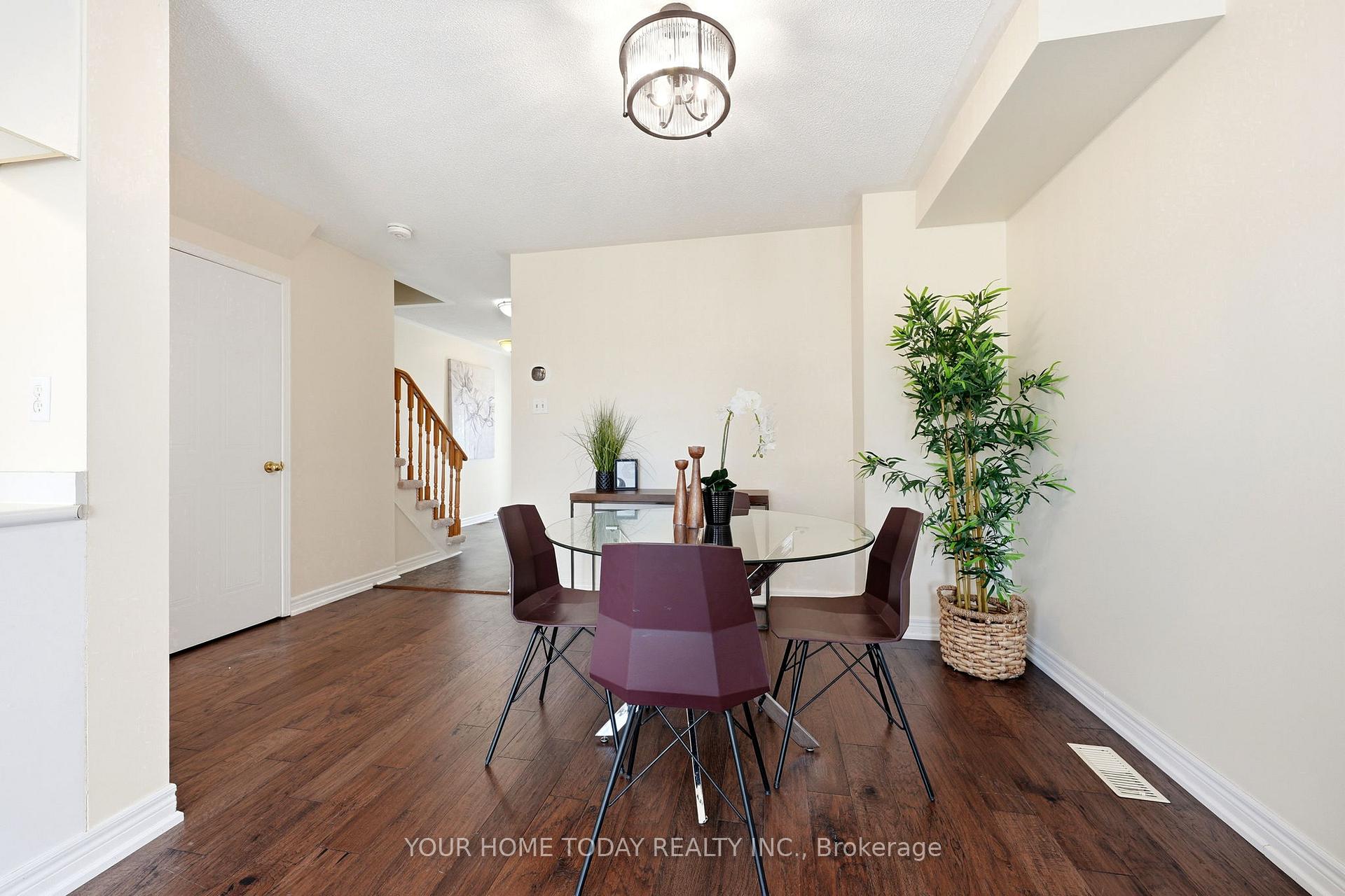 Photo 7 of 29 Corey Circle, Halton Hills, Georgetown — HOMEH