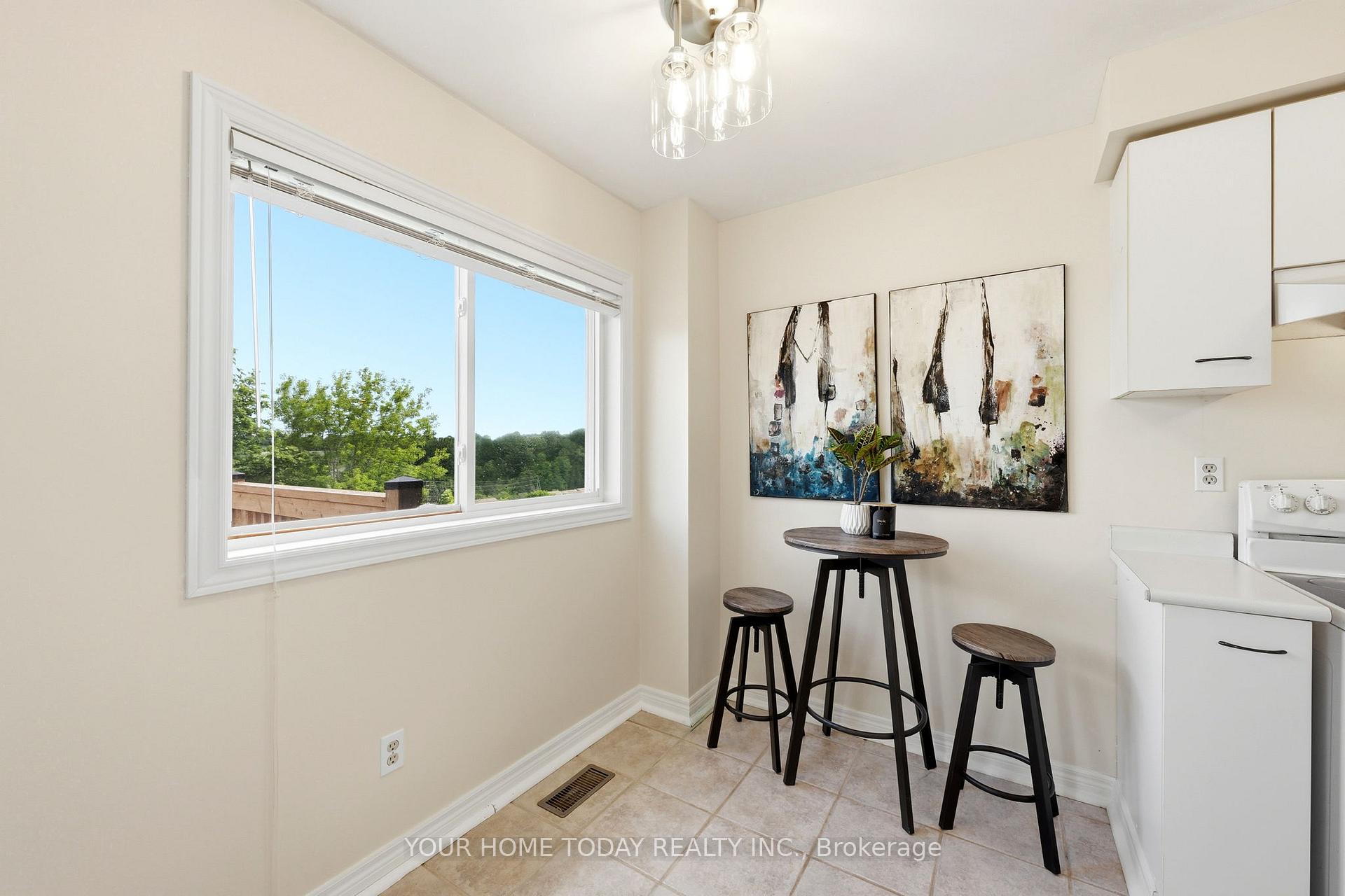 Photo 16 of 29 Corey Circle, Halton Hills, Georgetown — HOMEH
