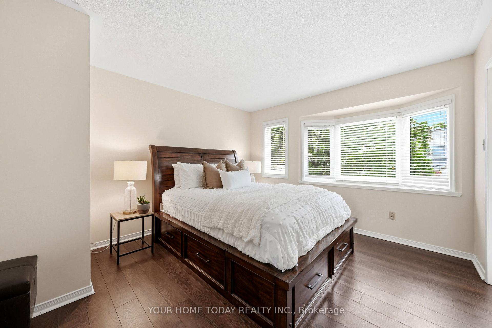 Photo 20 of 29 Corey Circle, Halton Hills, Georgetown — HOMEH