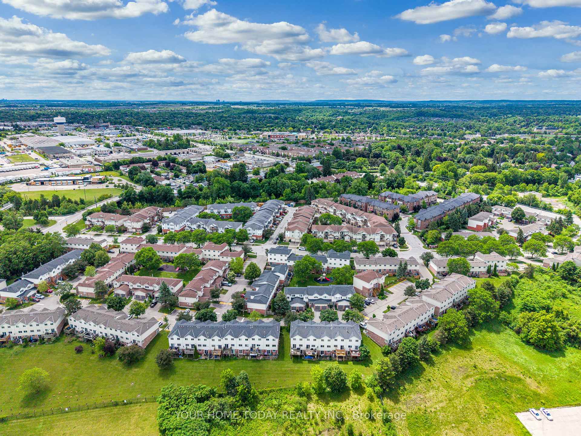 Photo 38 of 29 Corey Circle, Halton Hills, Georgetown — HOMEH