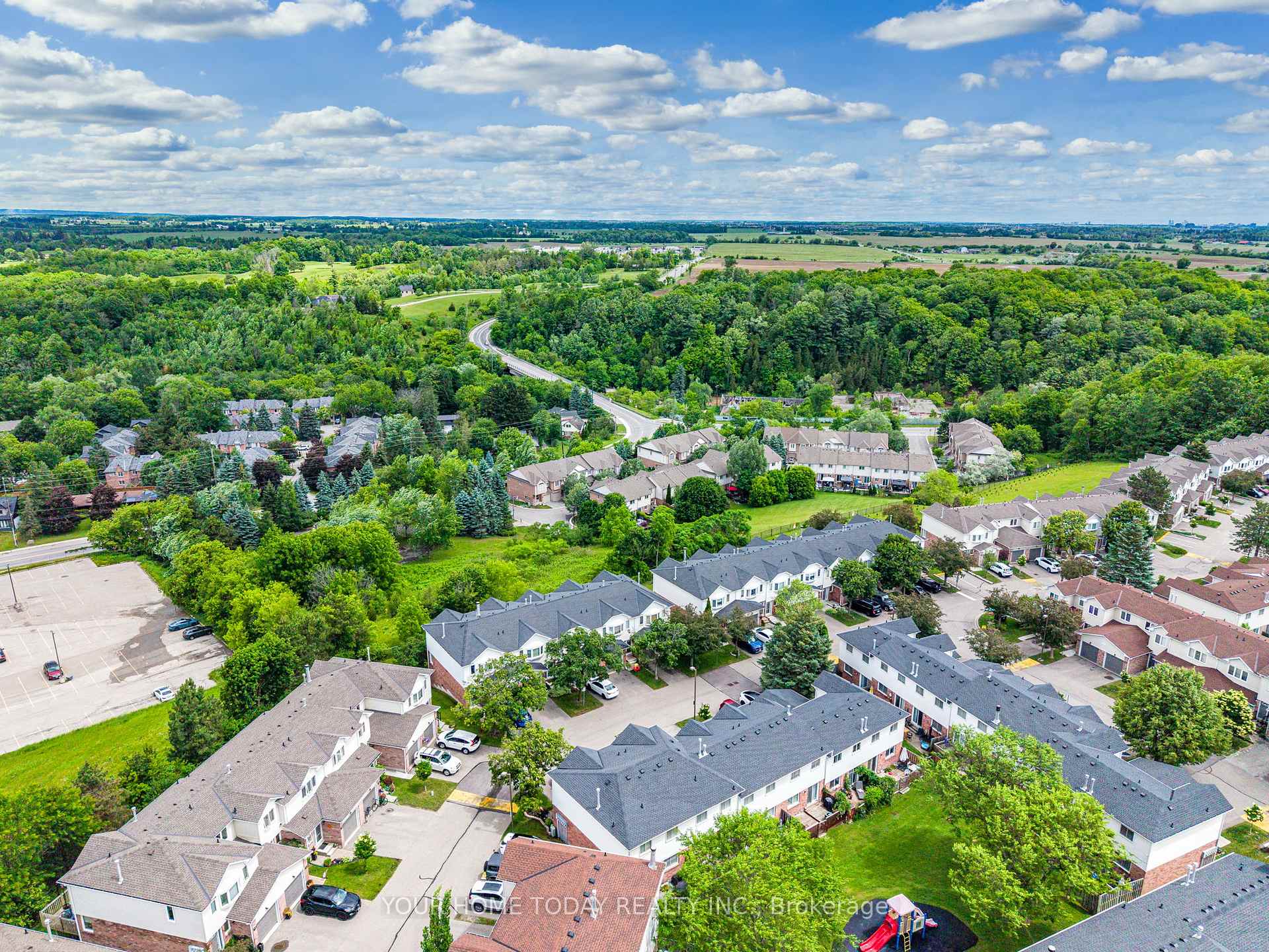 Photo 39 of 29 Corey Circle, Halton Hills, Georgetown — HOMEH