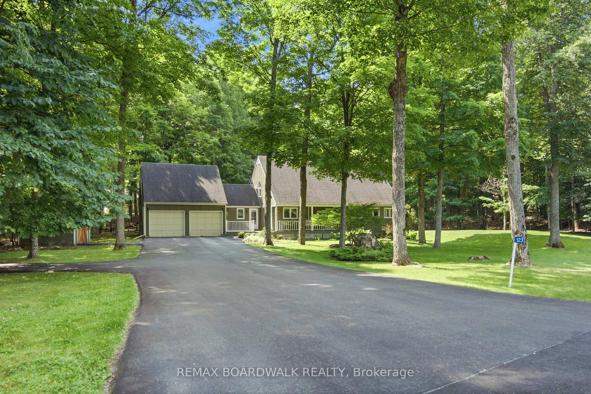 Photo 1 of 123 Poole Drive, Drummond/North Elmsley, Drummond/North Elmsley (North Elmsley) Twp — HOMEH