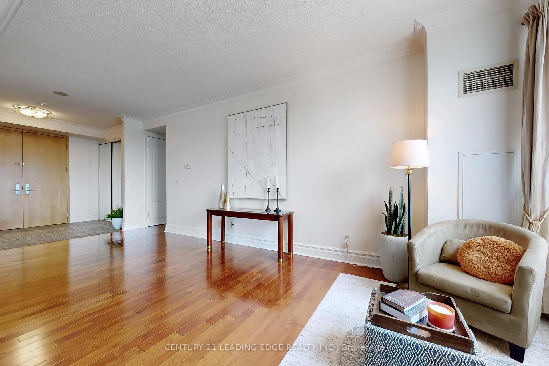 Photo 2 of Unit LPH9, 62 Suncrest Boulevard, Markham, Commerce Valley — HOMEH