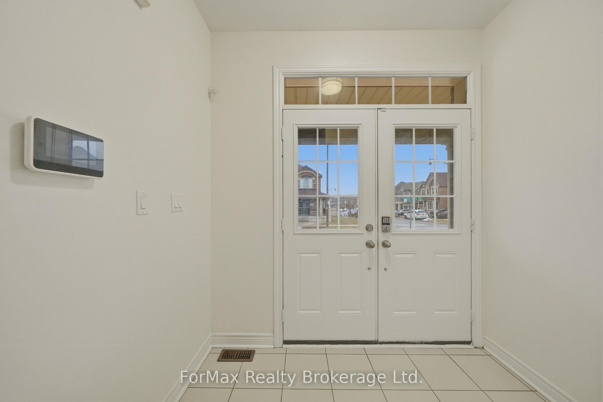 Photo 3 of 80 George Gray Drive, Brampton, Sandringham-Wellington North — HOMEH