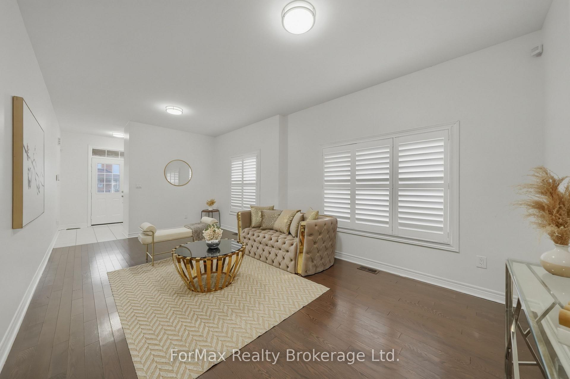 Photo 5 of 80 George Gray Drive, Brampton, Sandringham-Wellington North — HOMEH