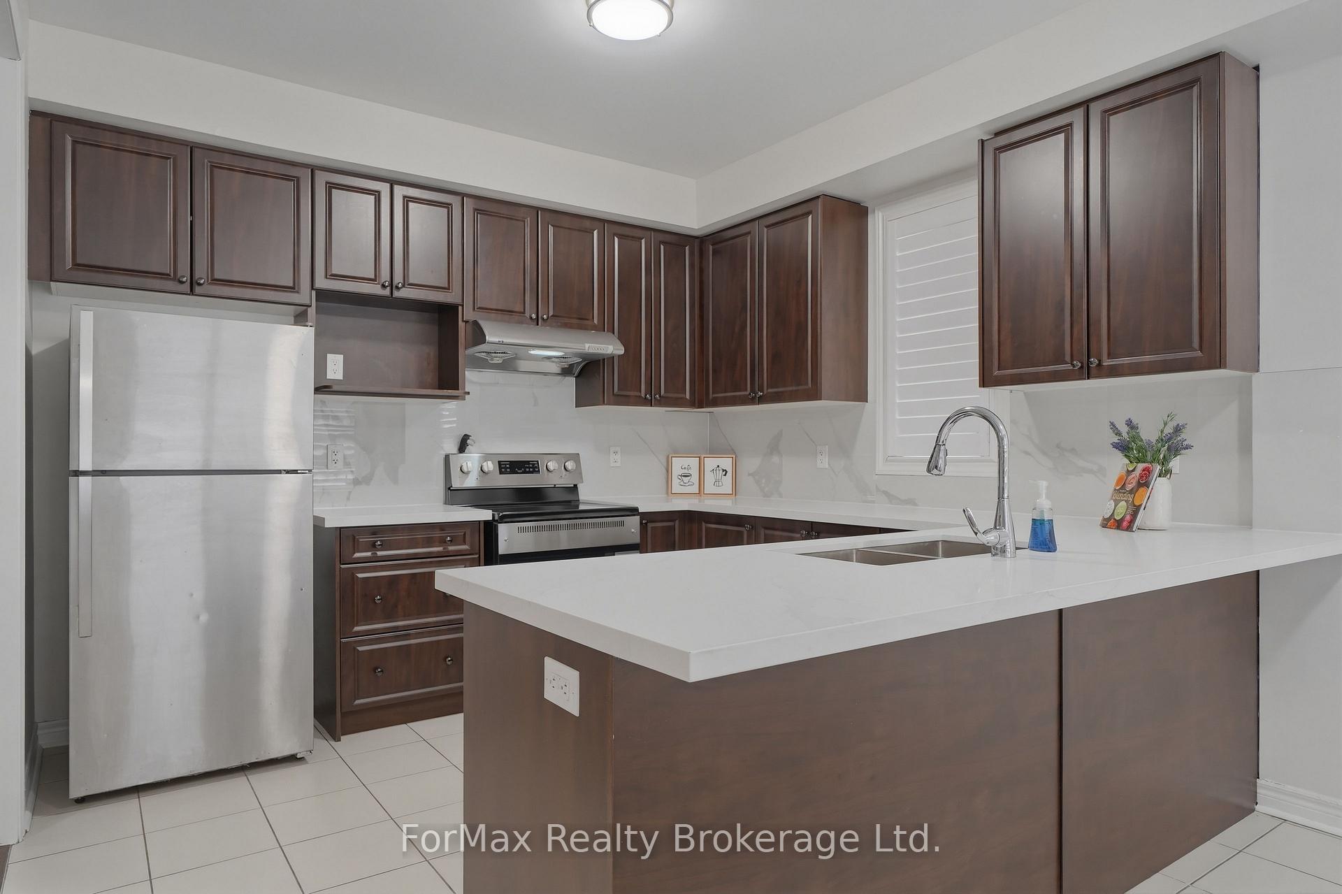 Photo 15 of 80 George Gray Drive, Brampton, Sandringham-Wellington North — HOMEH