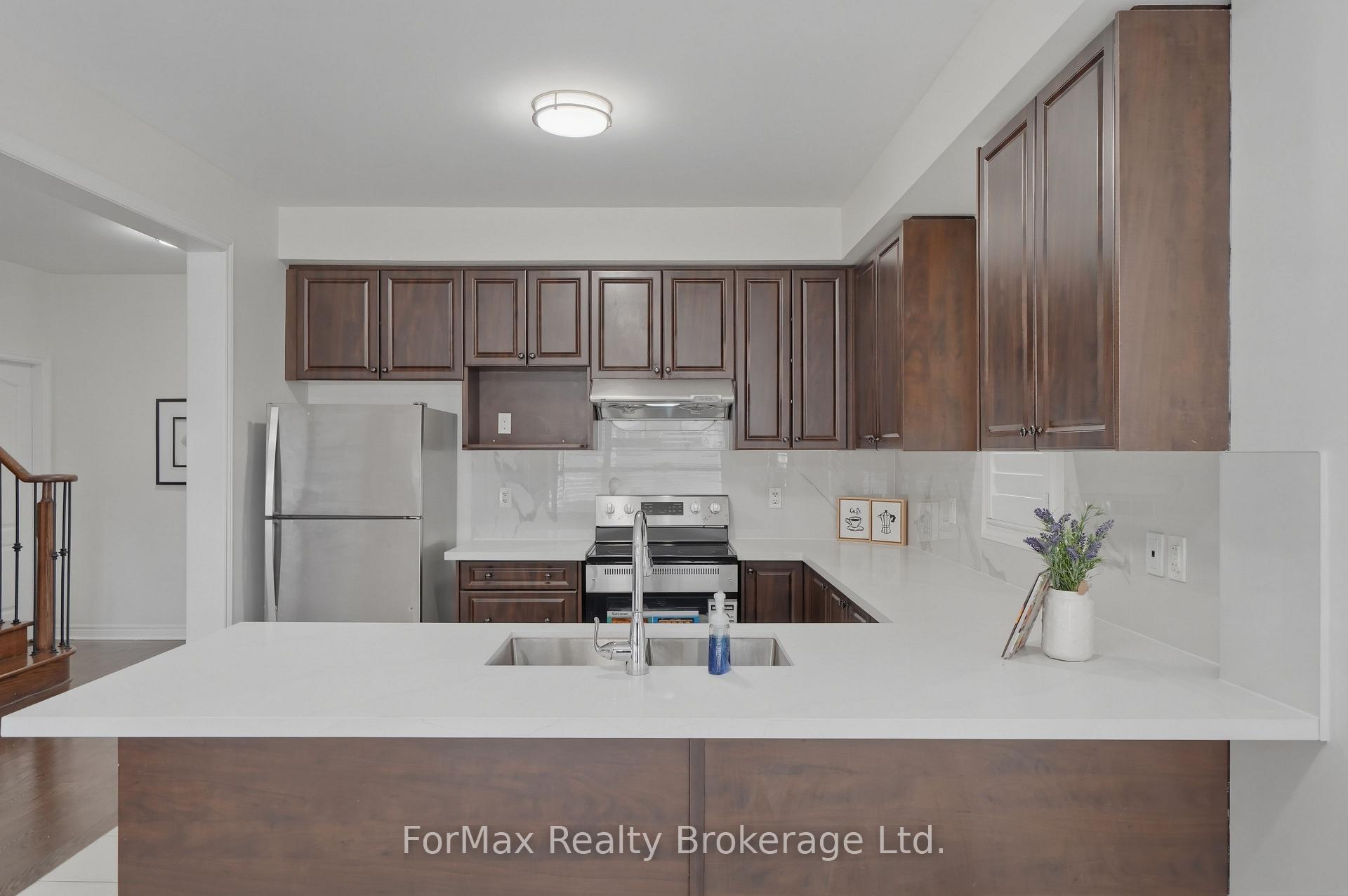 Photo 16 of 80 George Gray Drive, Brampton, Sandringham-Wellington North — HOMEH