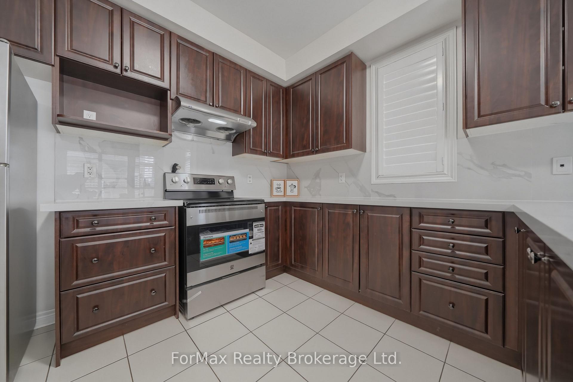 Photo 17 of 80 George Gray Drive, Brampton, Sandringham-Wellington North — HOMEH