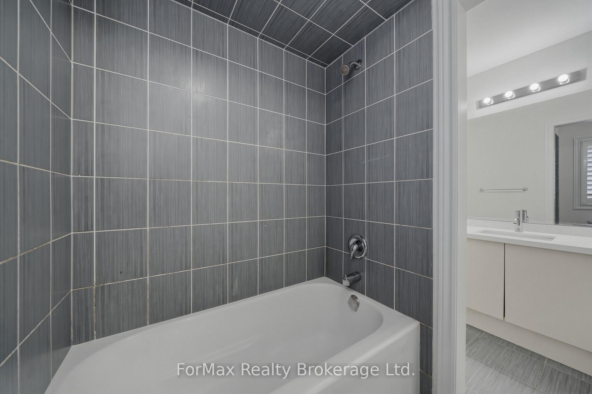 Photo 34 of 80 George Gray Drive, Brampton, Sandringham-Wellington North — HOMEH
