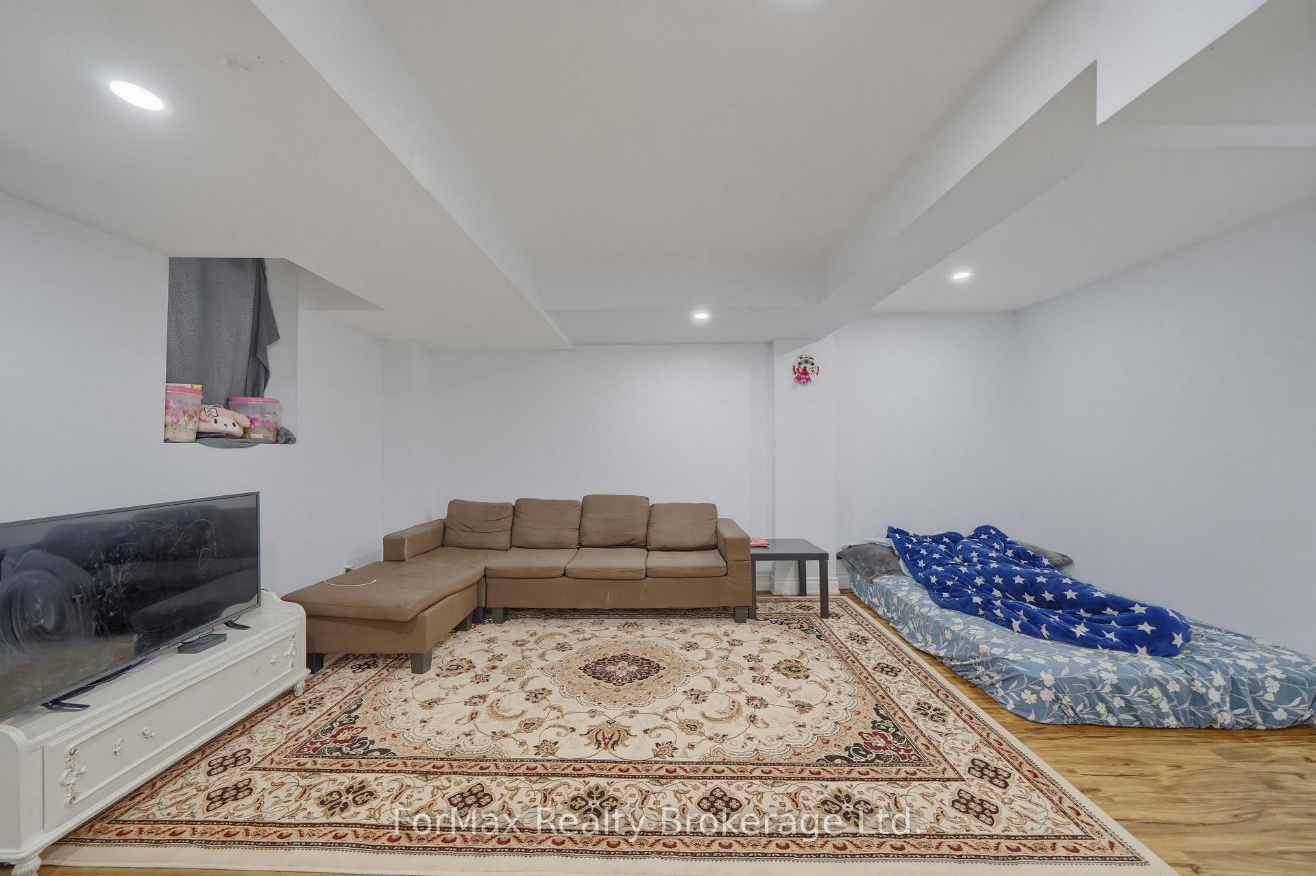 Photo 41 of 80 George Gray Drive, Brampton, Sandringham-Wellington North — HOMEH