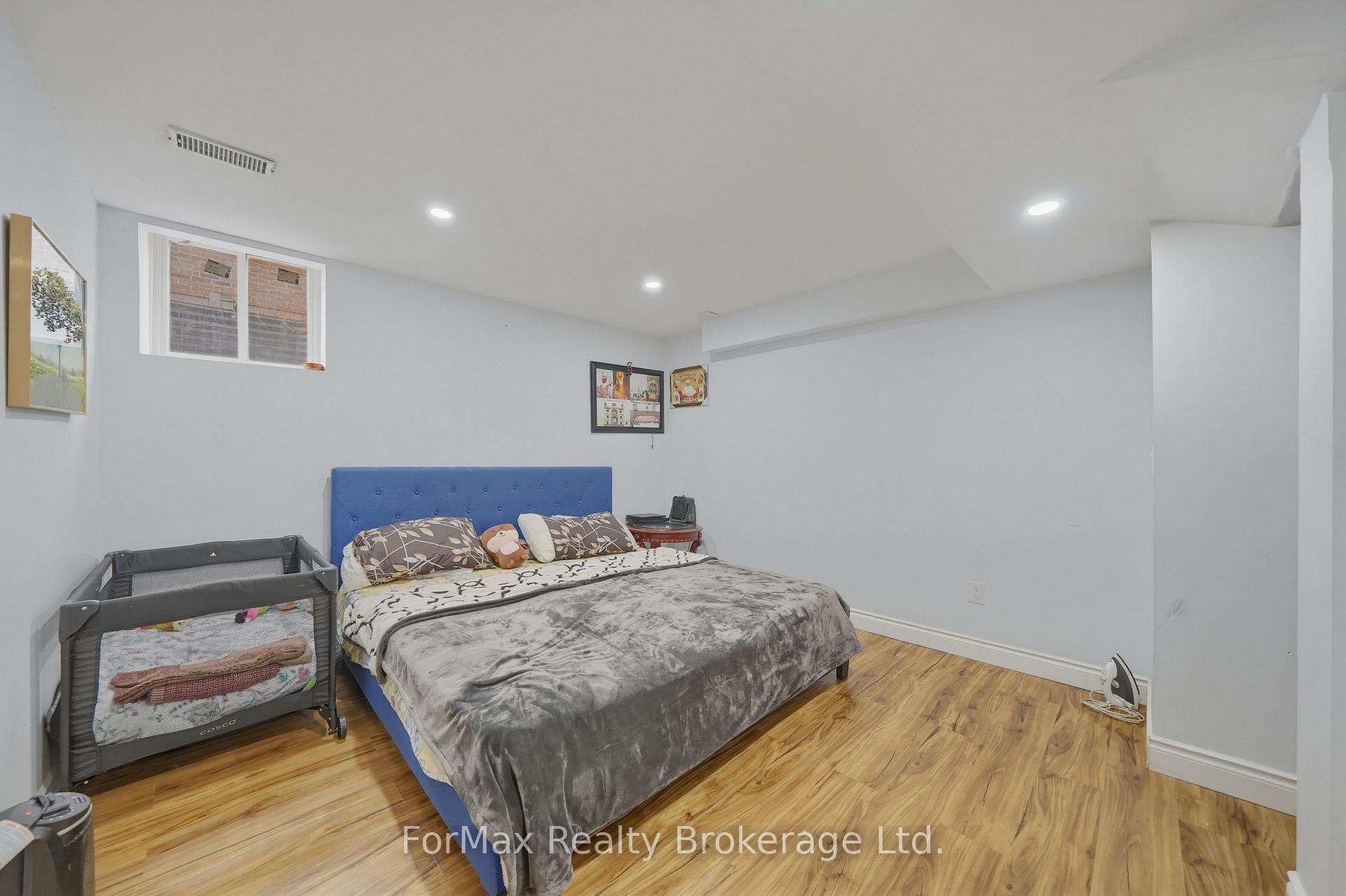 Photo 42 of 80 George Gray Drive, Brampton, Sandringham-Wellington North — HOMEH