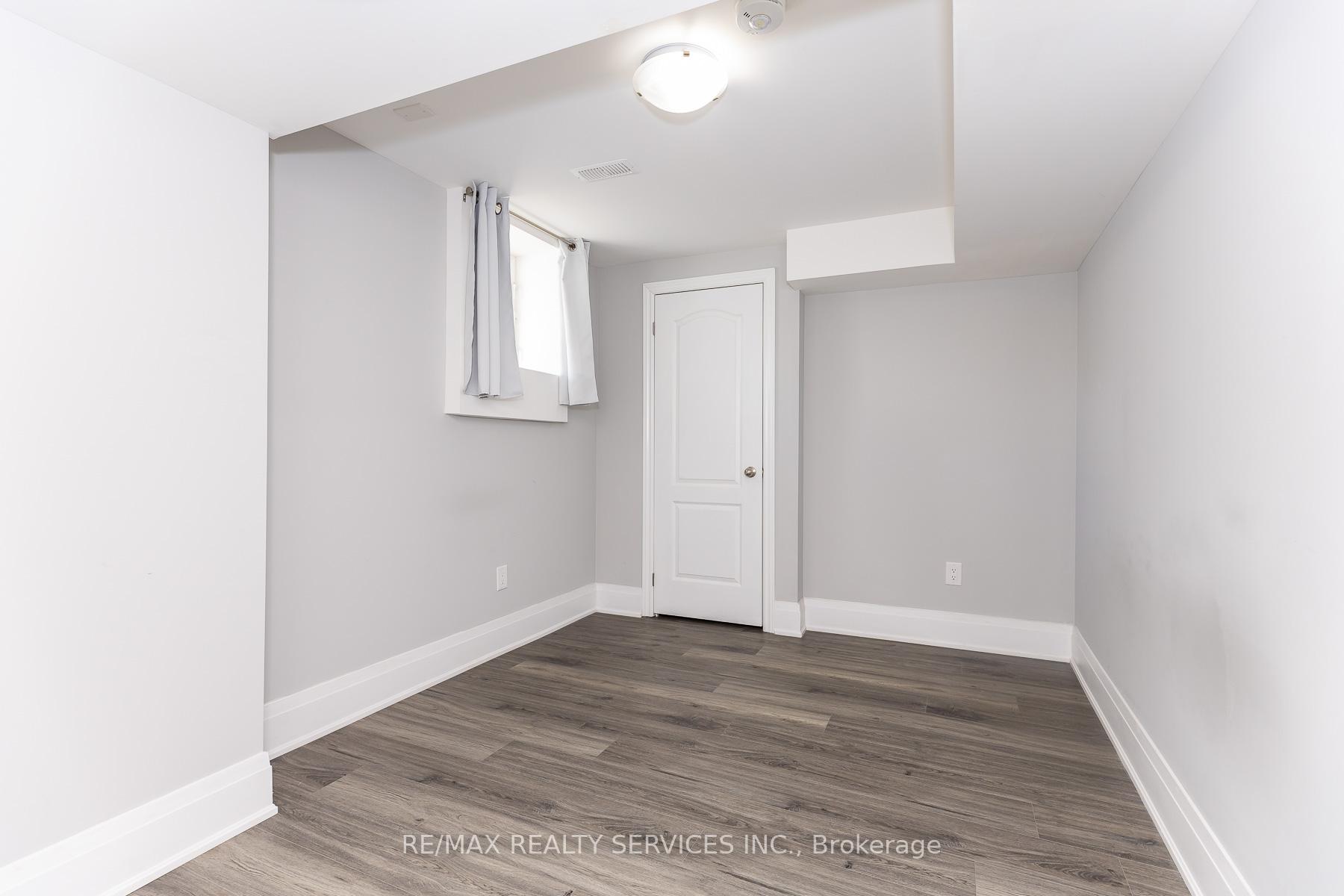 Photo 40 of 22 Berryfield Way, Brampton, Sandringham-Wellington — HOMEH