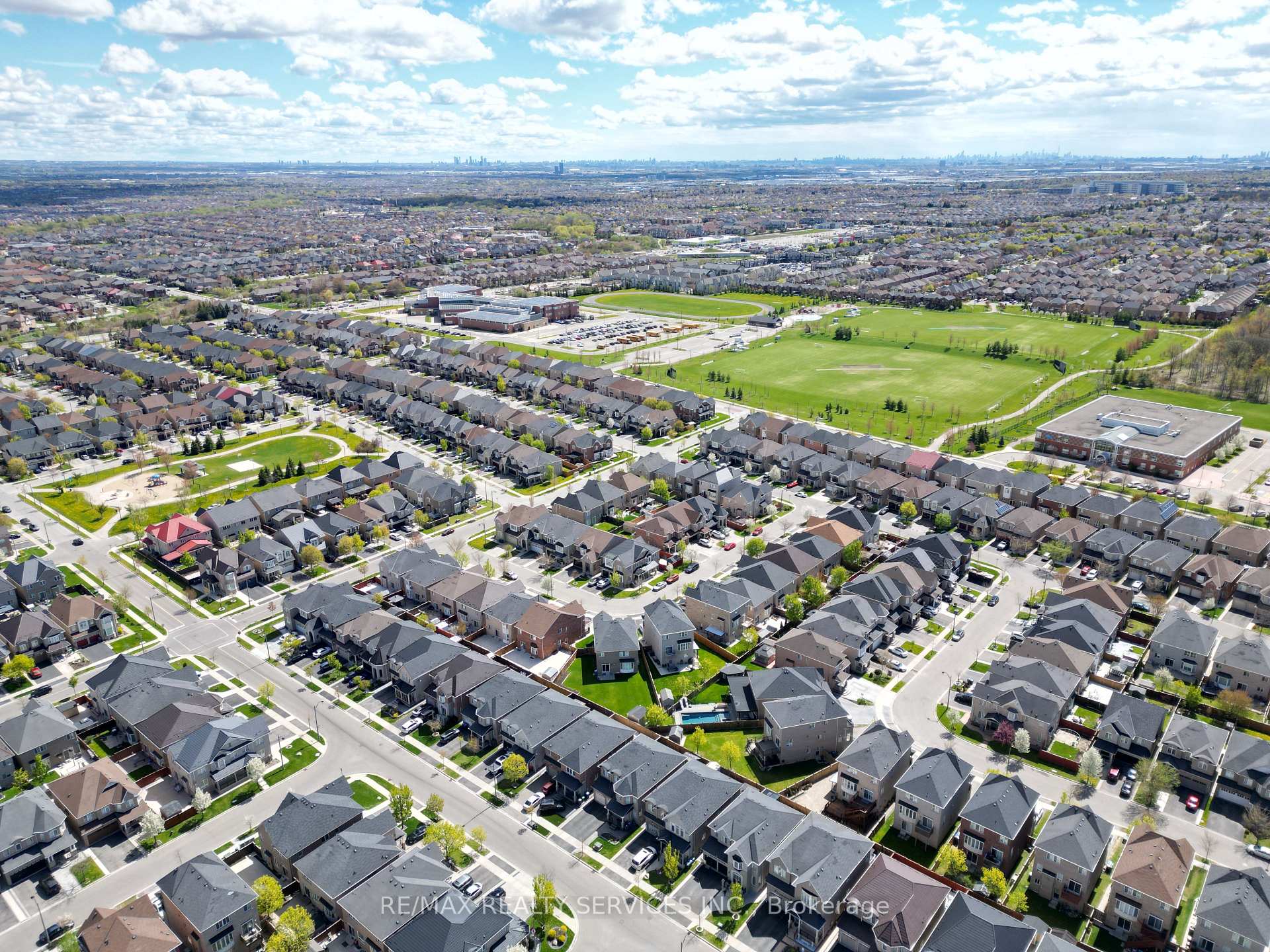 Photo 48 of 22 Berryfield Way, Brampton, Sandringham-Wellington — HOMEH