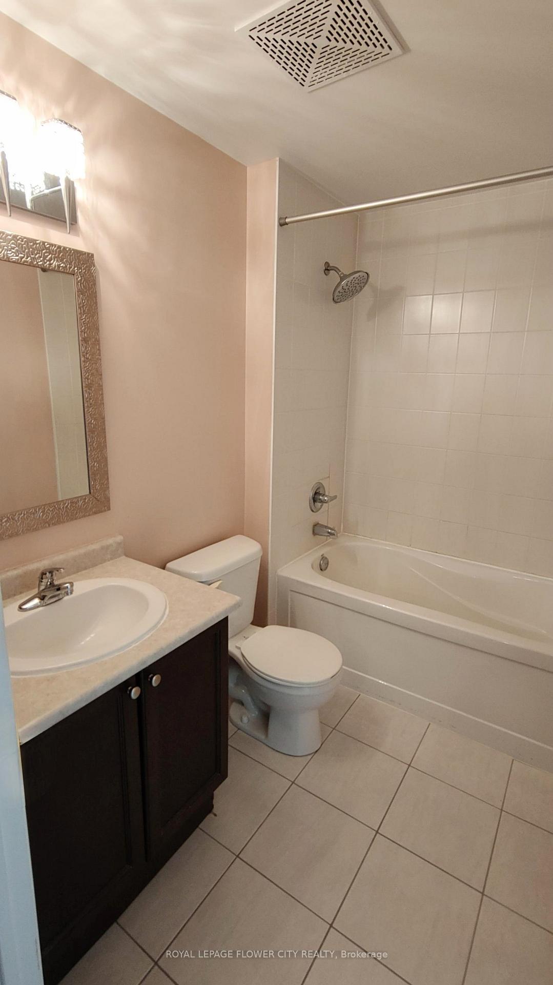 Photo 5 of Unit 2307, 215 Queen Street, Brampton, Queen Street Corridor — HOMEH