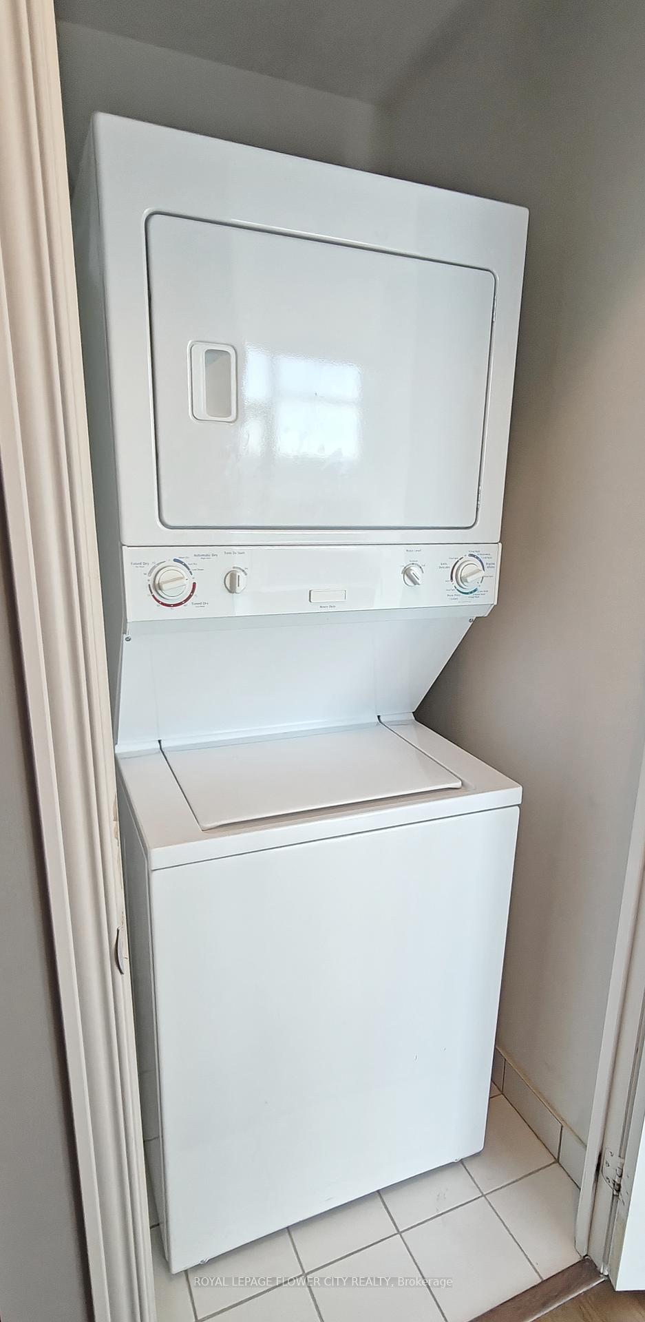 Photo 10 of Unit 2307, 215 Queen Street, Brampton, Queen Street Corridor — HOMEH