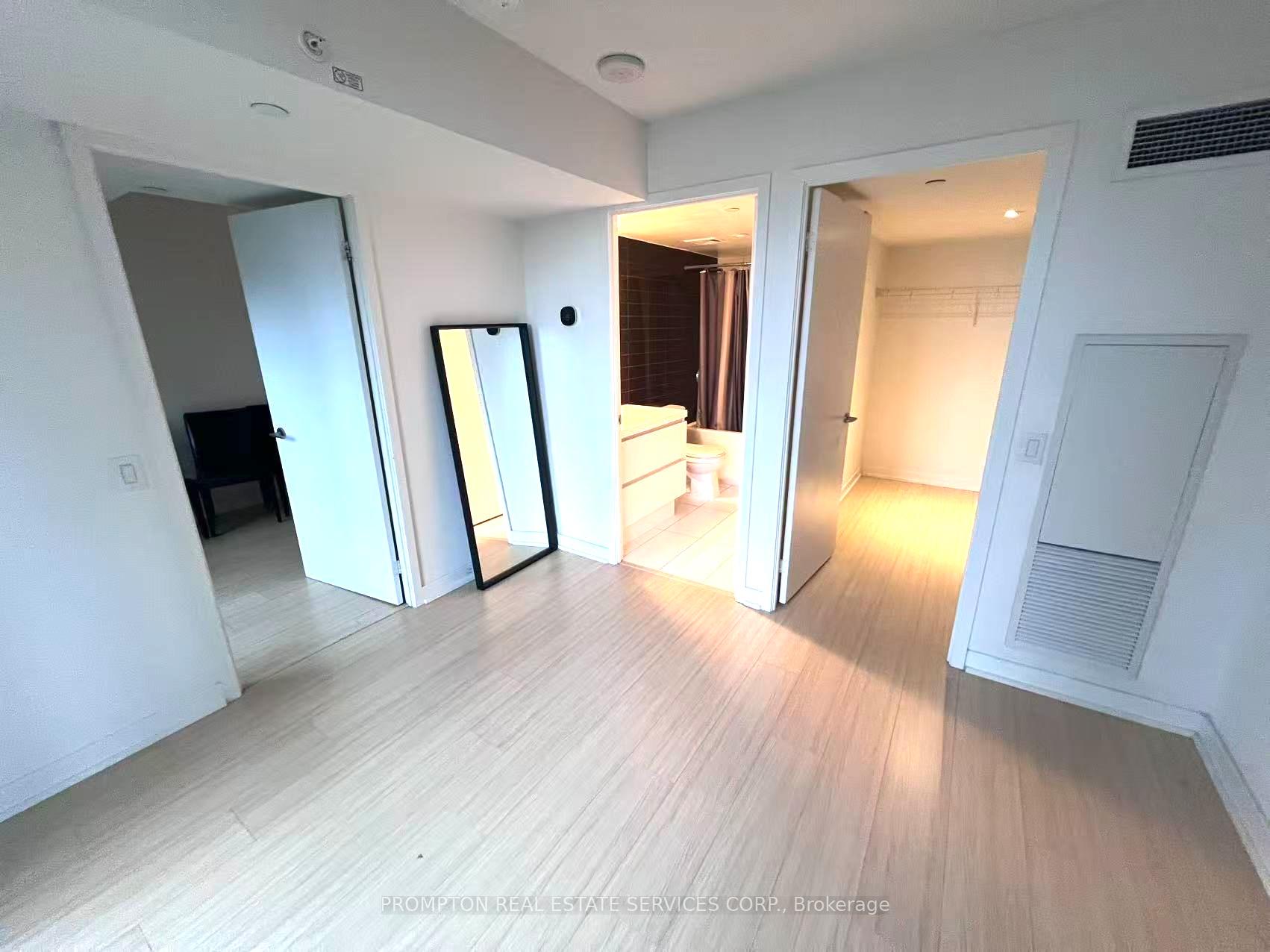 Photo 6 of Unit 906, 85 Queens Wharf Road, Toronto, Waterfront Communities — HOMEH